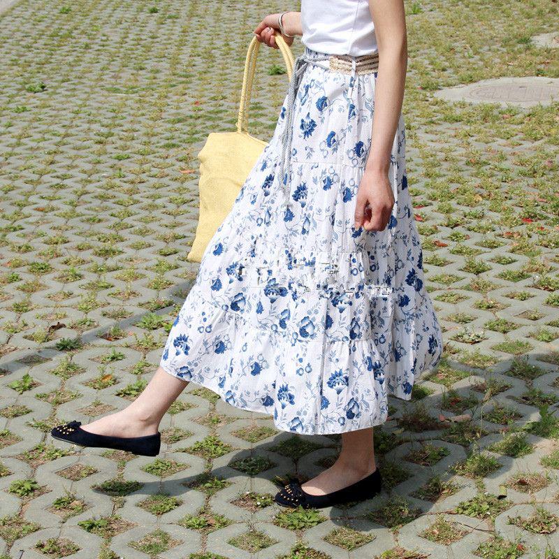 春天必备的粉色系碎花裙来了,充满春天气息的碎花裙