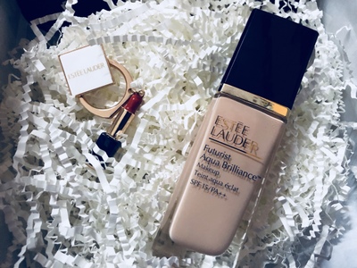 干皮必买粉底液,ysl超模和阿玛尼蓝标粉底液对比