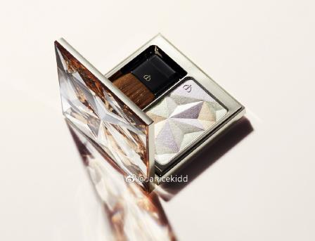 cpb奢华艳光唇釉试色,cpb艳光104口红试色