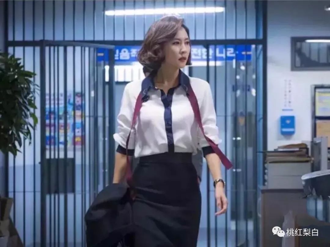 安迪职场穿搭技巧,职场女强人安迪穿搭