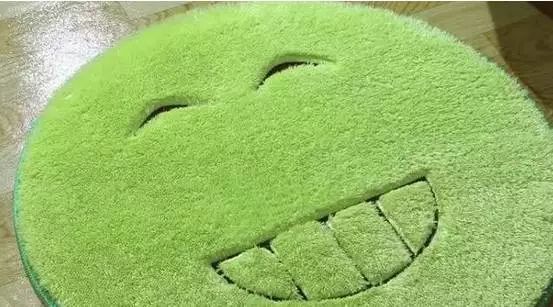 地垫到底该放在大门外还是大门里