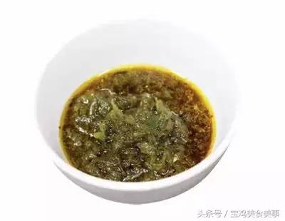要想凉菜拌得好秘制酱汁少不了,如何调制出粘稠的凉菜酱汁