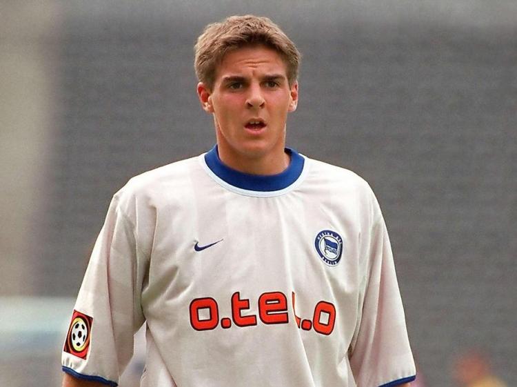 盘点这些年来足坛的意外事件,一碰就碎玻璃