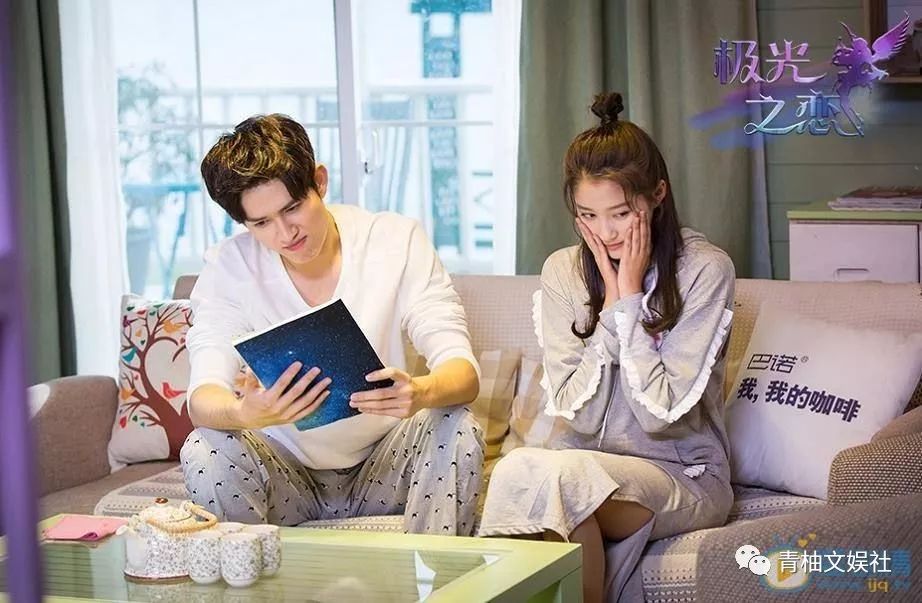 这次又双叒叕穿错了！关晓彤为何从国民闺女变成国民笑话？