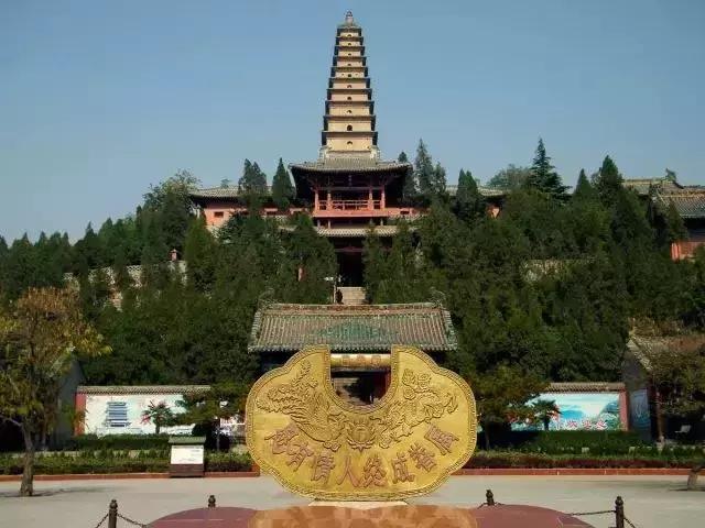 中国十大高佛塔,中国历史最悠久的藏式佛塔