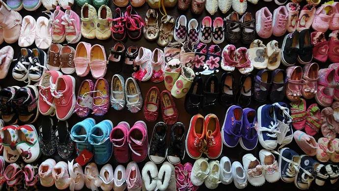 你们都给孩子刷牙吗,你们家18岁孩子刷牙吗