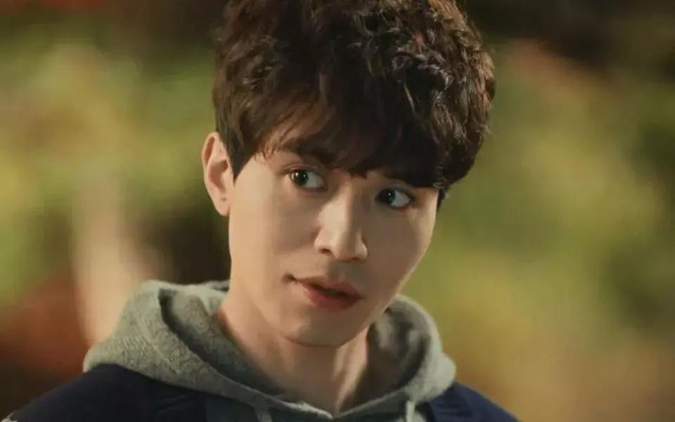 裴秀智和李栋旭谈过恋爱吗,裴秀智真的和李栋旭在一起了吗