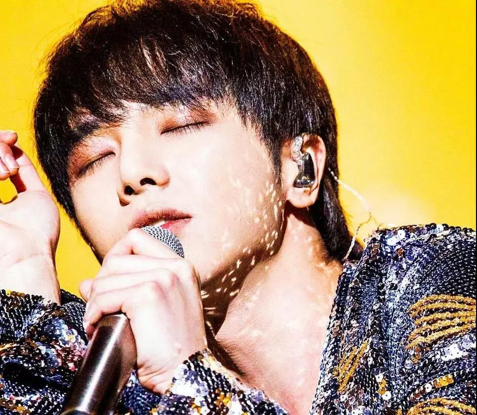 华晨宇美妆,学化妆眼影华晨宇