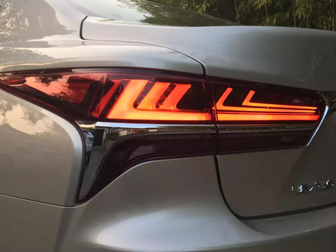 雷克萨斯ls最耐用的车型,试驾雷克萨斯LS行政版