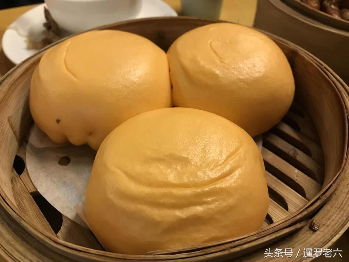 抛下睡懒觉的泰国媳妇，和朋友去吃“早茶”！虾饺、蛋挞真不错！