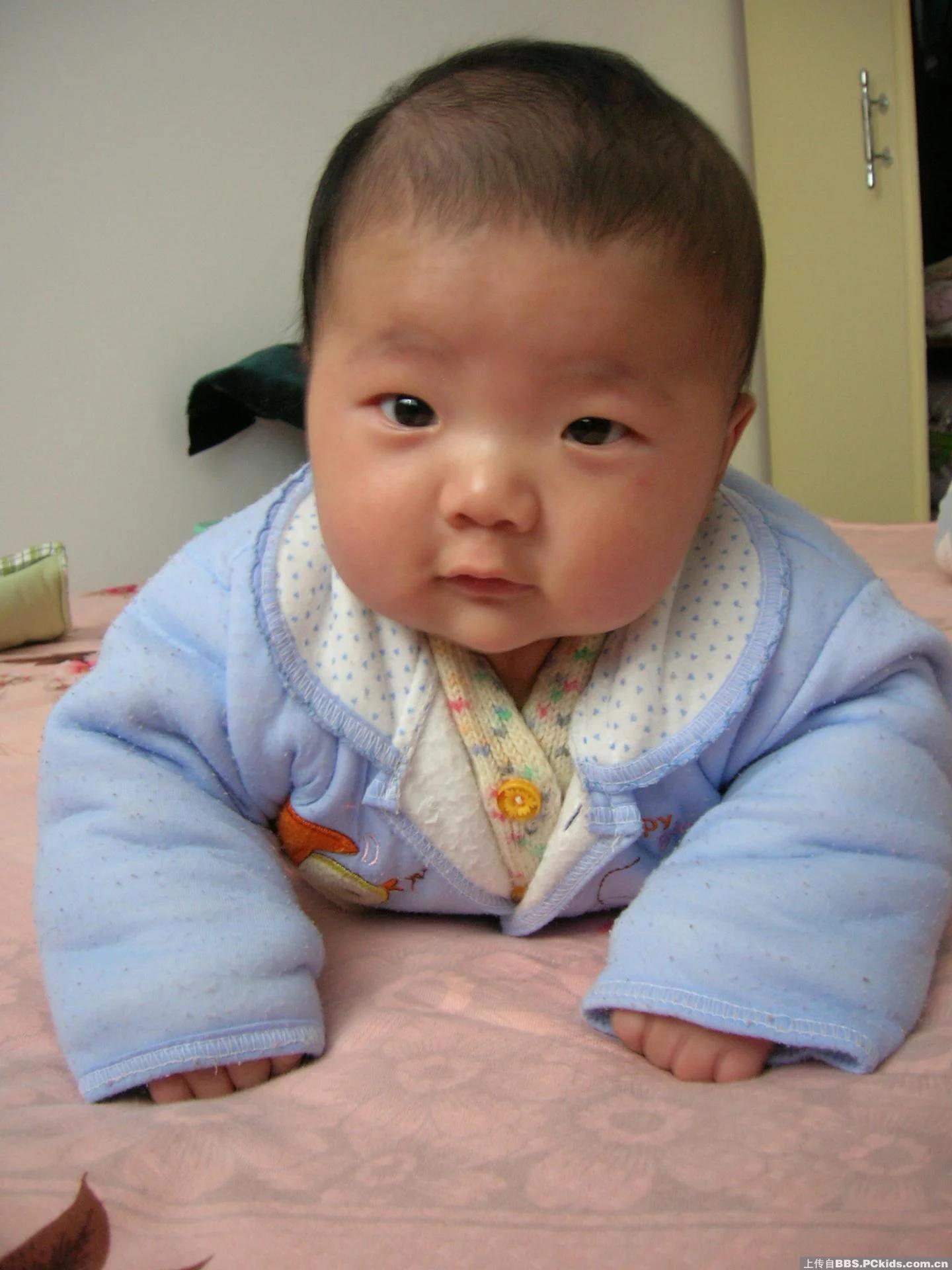 月嫂巧珍：怎样给三个月的宝宝进行早教，新手妈妈学起来！