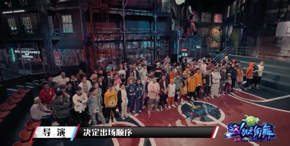 七岁小孩跳街舞很酷的感觉 (小孩喜欢跳的街舞又简单又好玩)