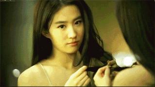 发量多的圆脸方脸女生适合的卷发,脸圆烫什么卷发好看