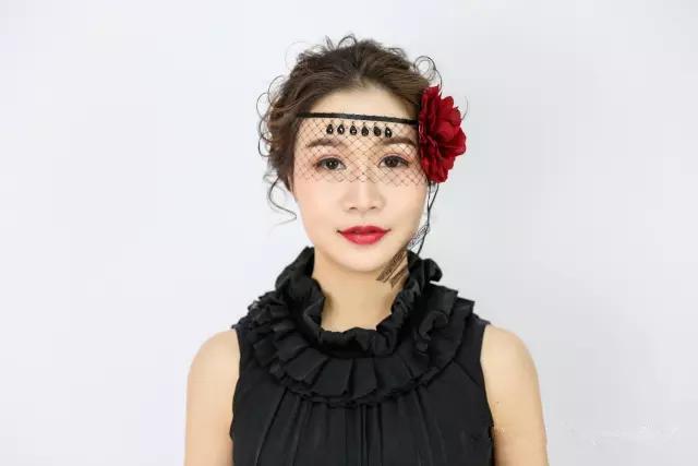 若隐若现的蕾丝面具妆︱彩妆