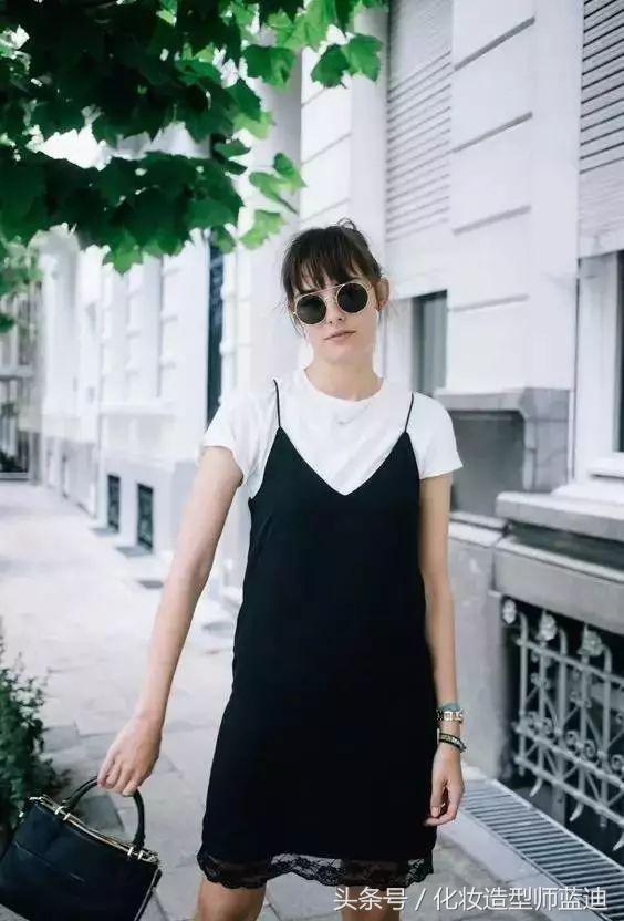 白t恤穿法搭配,t恤的30种穿法高级又时髦