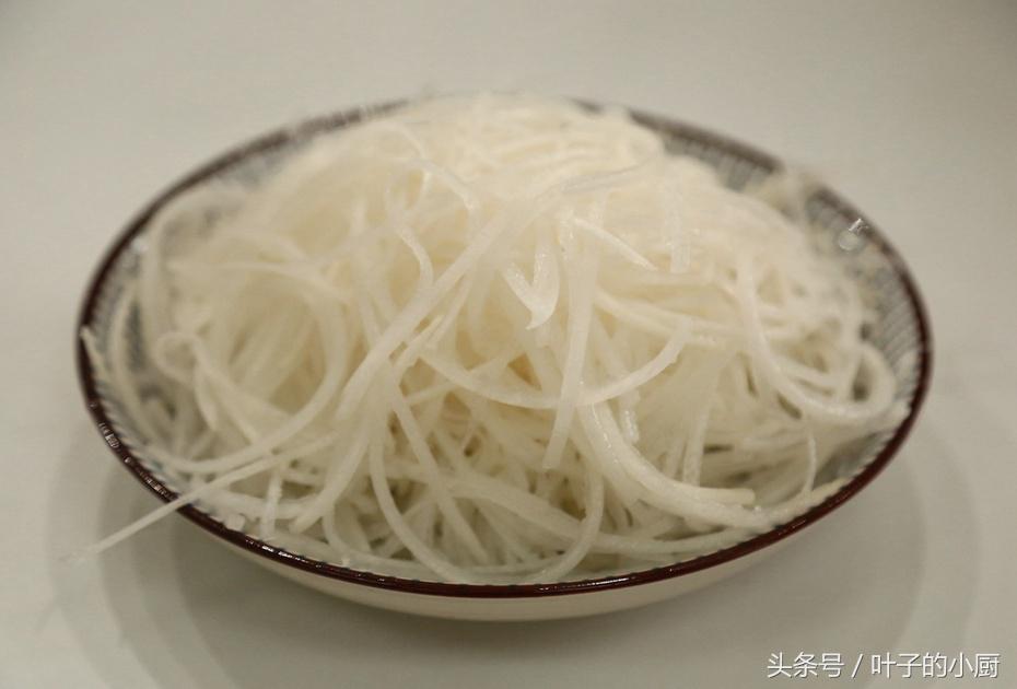 肚子疼、肚子胀，食疗偏方：巧做白萝卜，几块钱就搞定！