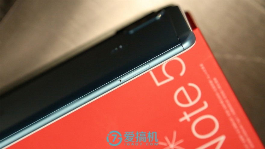 钦定国产最强千元神机！红米Note5首发上手体验：完全OK！