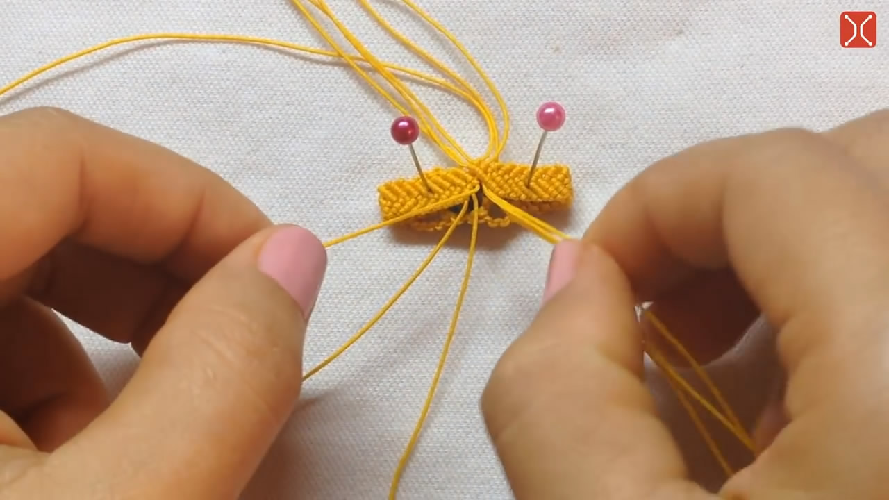 珠子手工编织戒指教程视频,一根线编玫瑰戒指编织方法