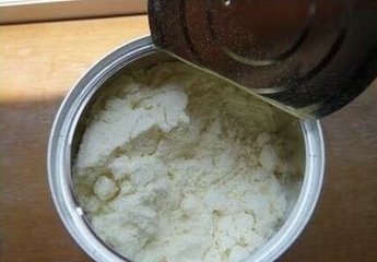 受潮奶粉应该冷藏还是冷冻,受潮后的奶粉能食用吗