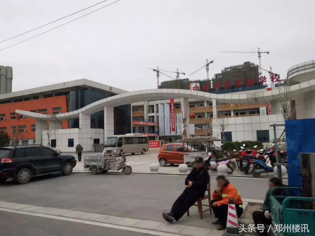 同一片区三个楼盘，三分天下，带你感受最纯粹的滨河国际新城！