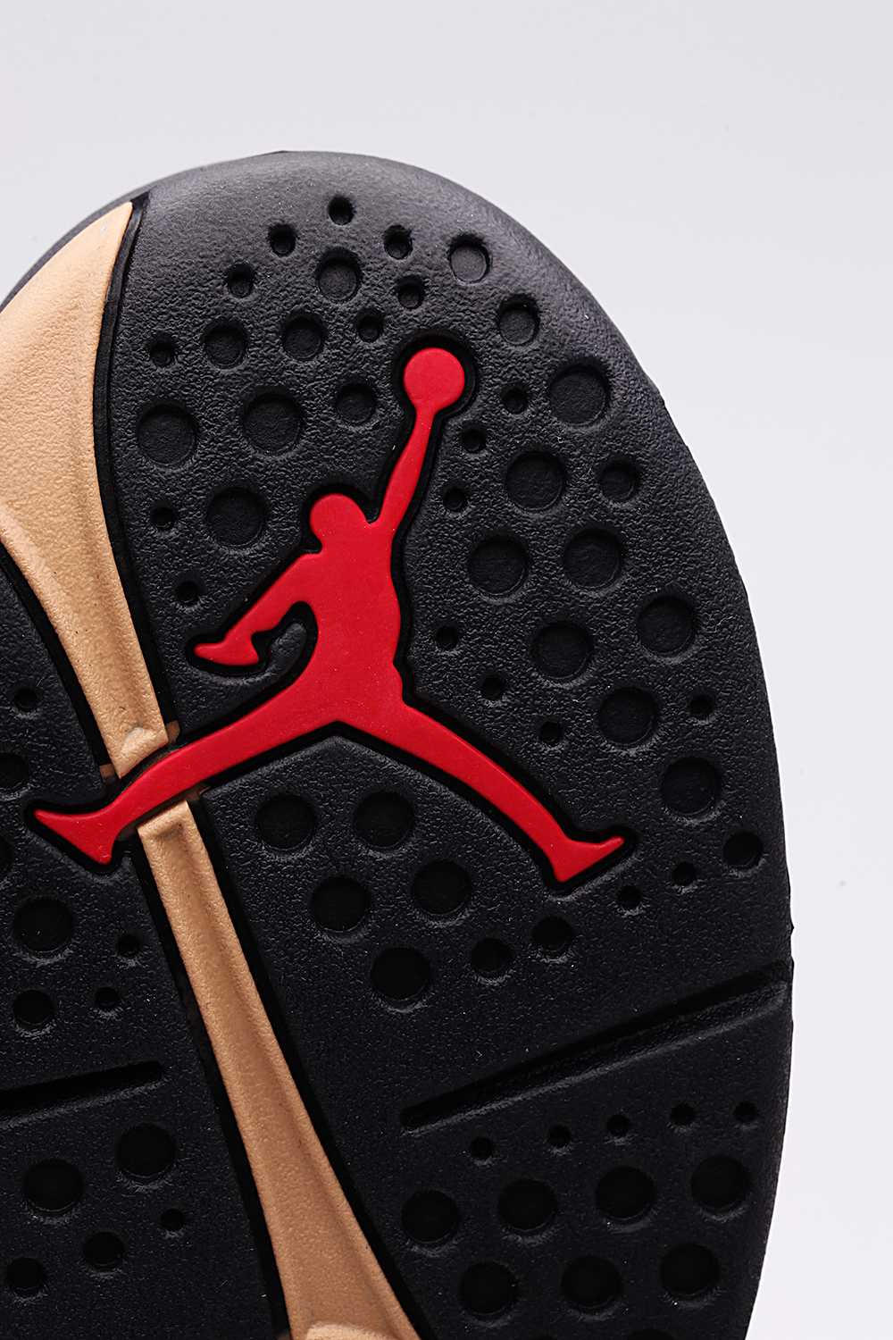 猫头鹰与飞人的绝唱？JORDANBRANDXOVO