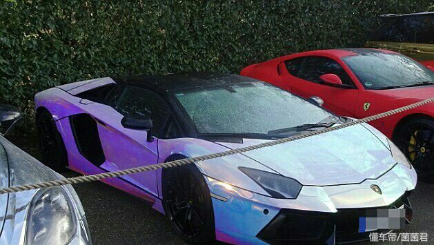 总价值85万英镑，美羊羊秀豪车