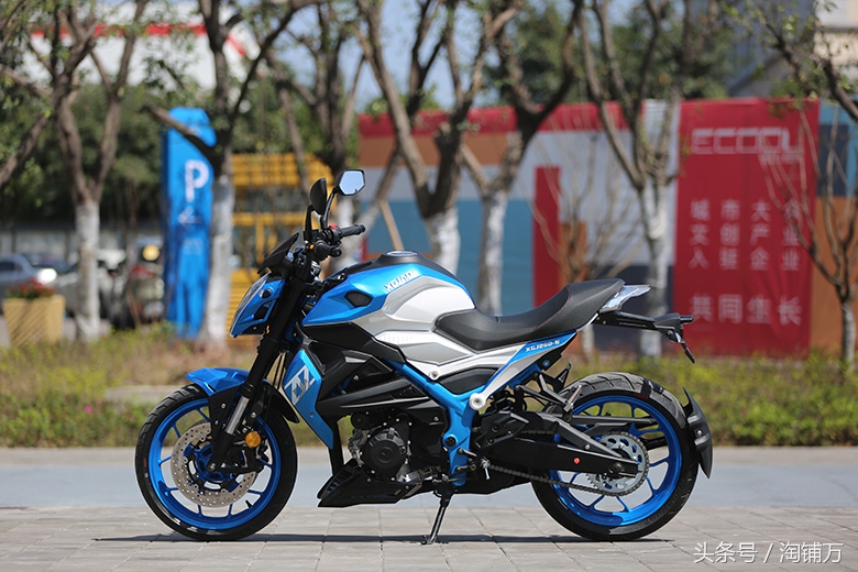 春风250nk和豪爵dl250对比,最新款春风250和赛250哪个更好一点