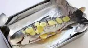 用烤箱做烤鱼五香的家常做法,用烤箱做烤鱼简单做法
