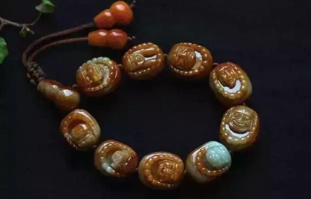 男士可以戴朱砂手串吗,男士右手戴手串的讲究