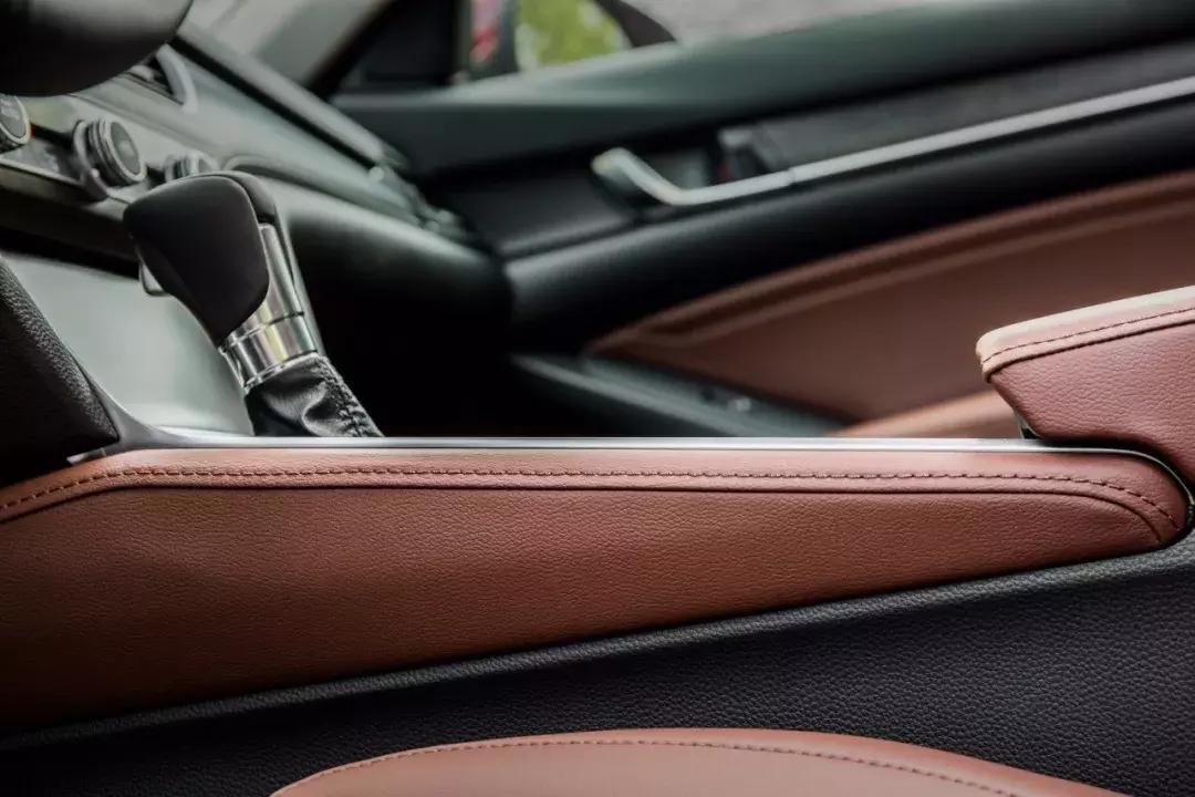 新雅阁2022款对比十代雅阁,新雅阁2022款对比十代雅阁颜值