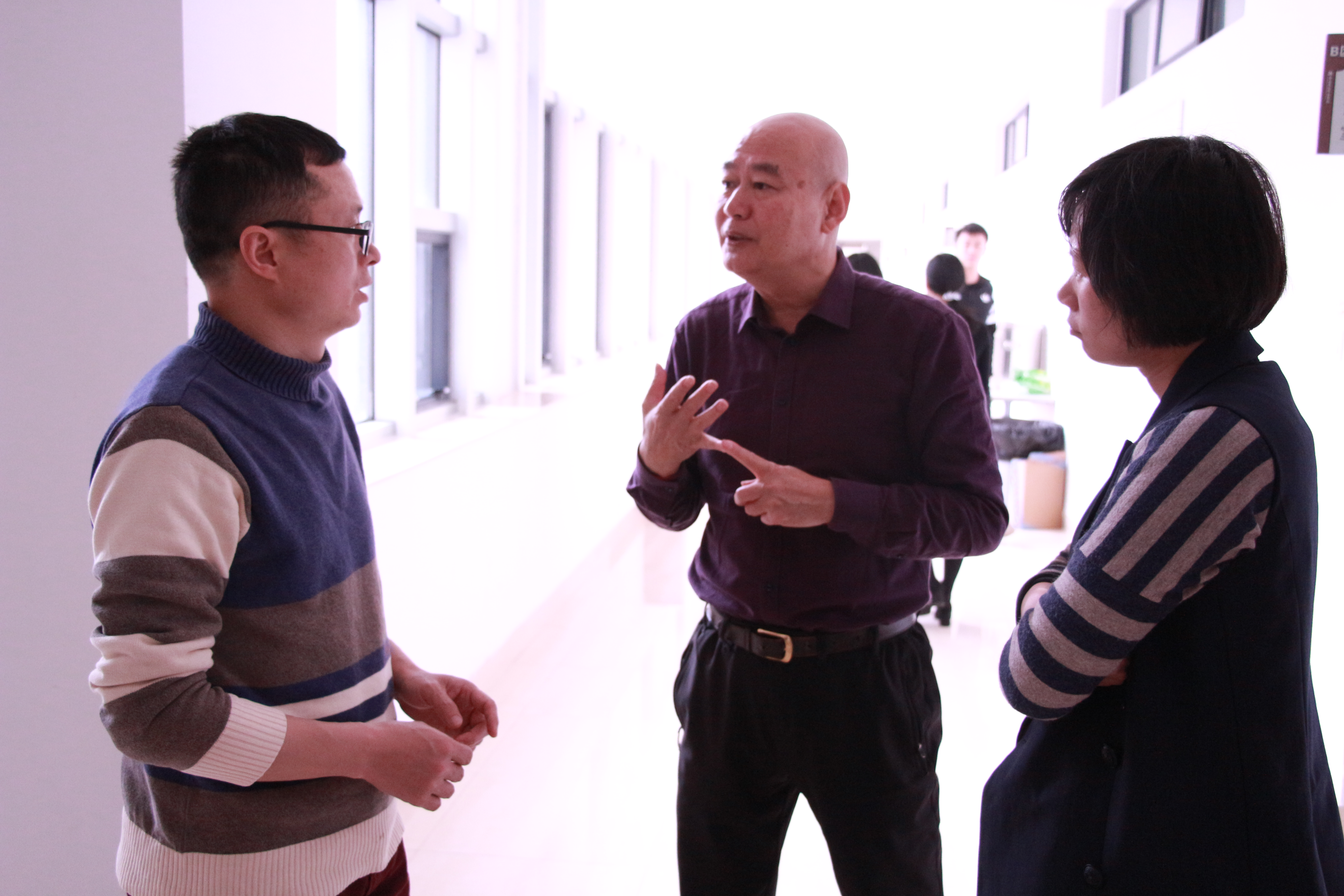 提升“脑译”思维助力世中运与国际大体联足球世界杯