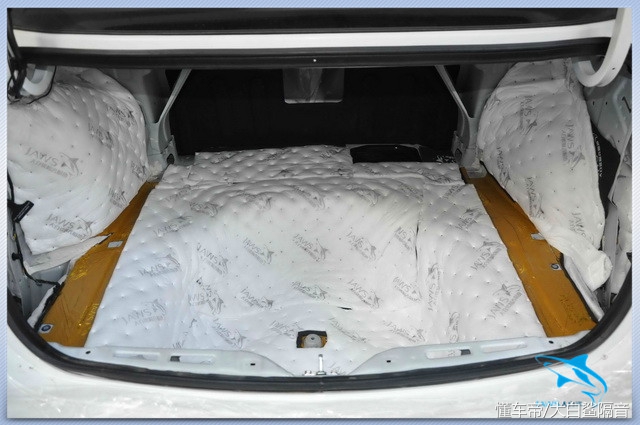 贵阳元音汽车音响改装飞度,贵阳汽车音响改装长安cs55