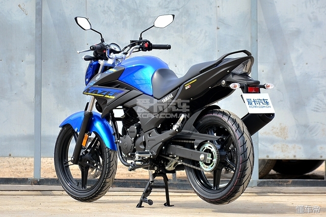 雅马哈飞致ys250中缸掉漆,雅马哈ys250摩托车