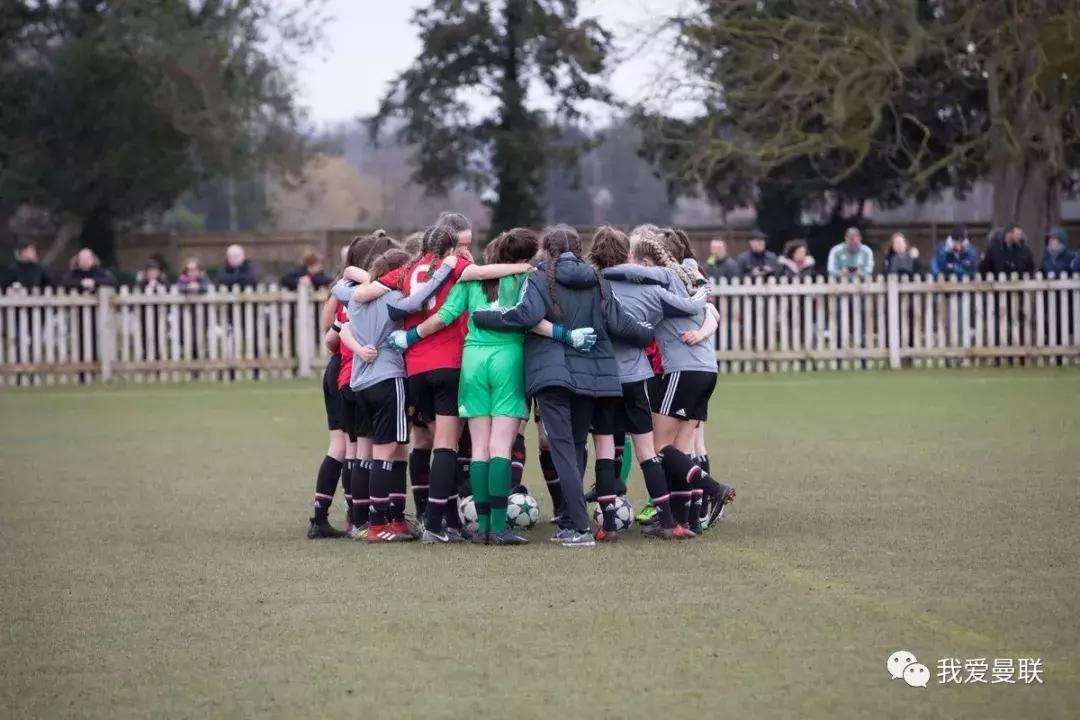 曼联官宣青训小将离队,曼联宣布签下德里赫特