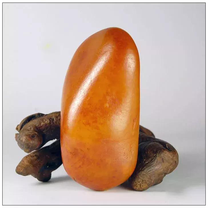 最好的帝王黄的黄龙玉,中国最漂亮的石黄龙玉