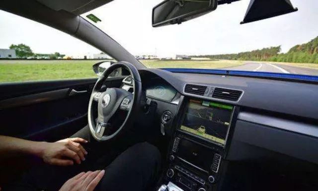 贾跃亭透露5.5亿美元到账，优步撞死行人视频公布，这次你站谁？