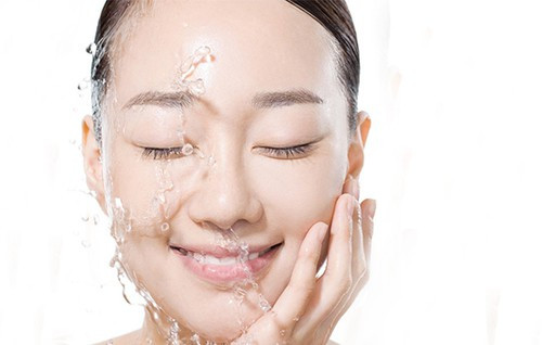 护肤品怕过敏应该先怎么用,护肤品自测过敏的方法