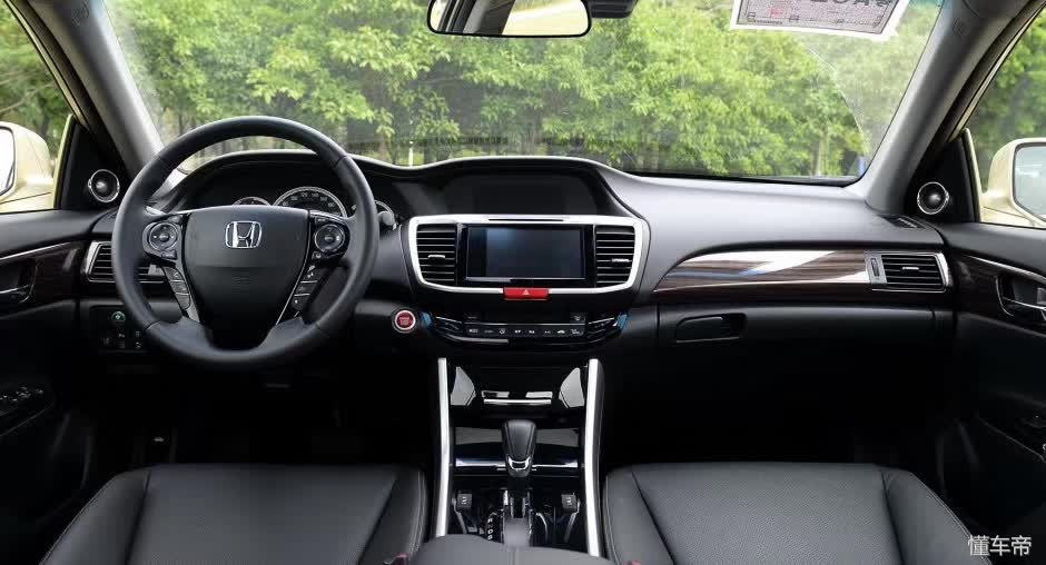 雅阁九代半车主测评,九代雅阁和十代雅阁区别