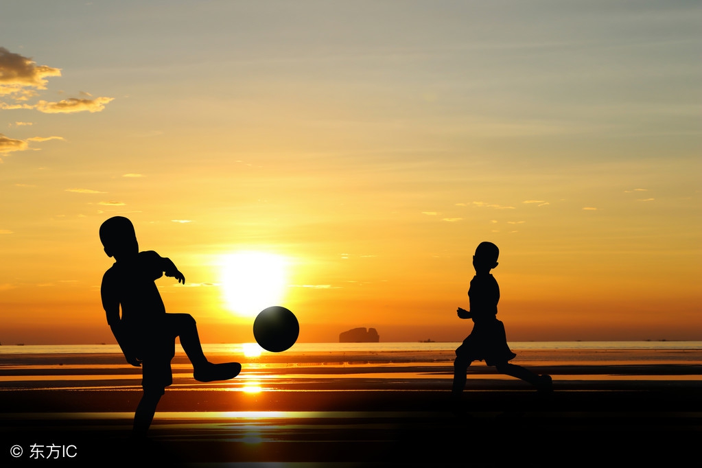 白羊女和天蝎男分手后谁先低头,白羊女与天蝎男分手后