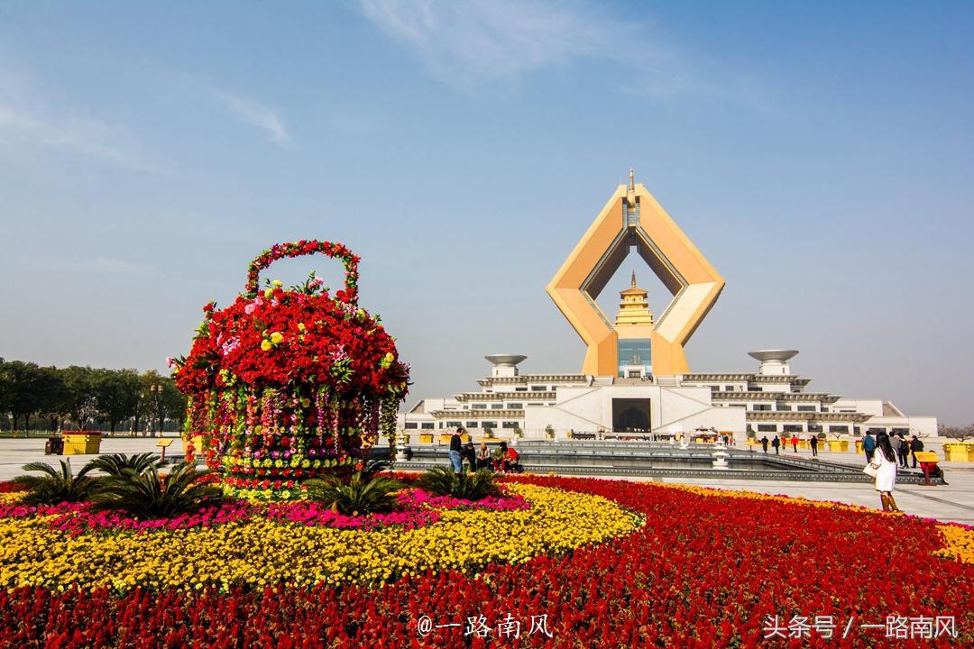 地坛寺庙佛像,中国造价昂贵的十大寺庙