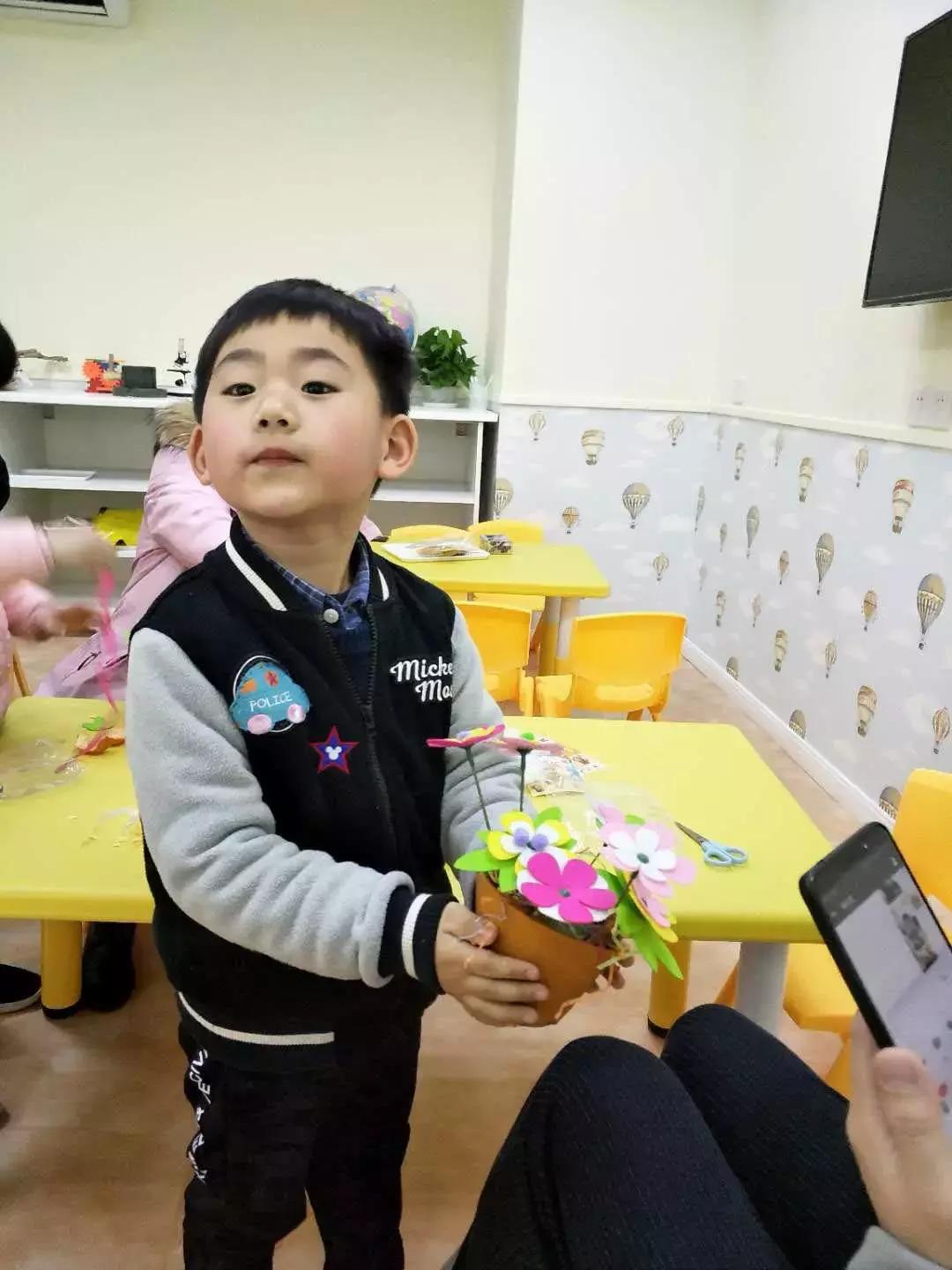 吉姆摆造型,吉姆装扮成螺丝钉