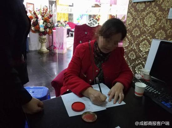 女子双相情感障碍,成都双相情感障碍咨询费用