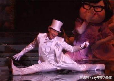 男明星邪魅一笑杨洋,男明星一字马大比拼杨洋