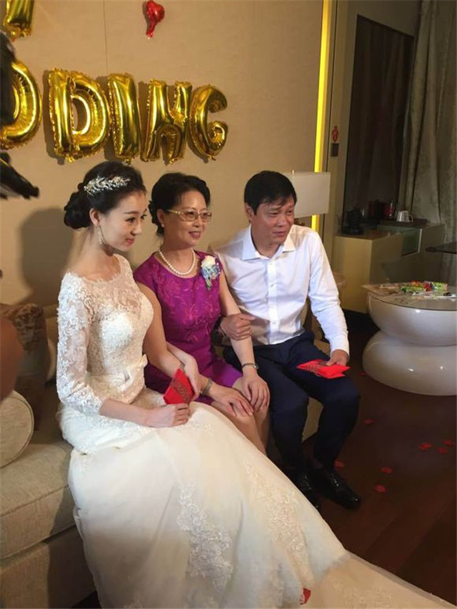 国足座驾vs明星座驾,国足球员座驾让普通人羡慕