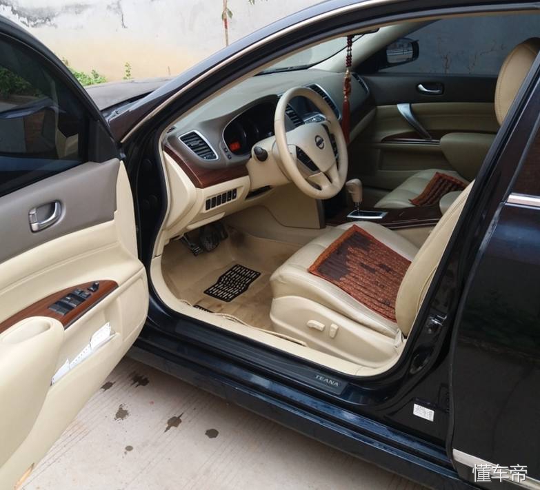 10年车龄的日产天籁,10年天籁有esp吗