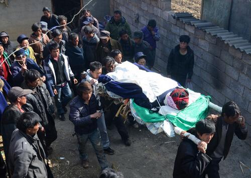 彝族丧葬的习俗视频,彝族丧事习俗视频