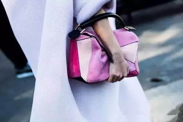 lv和dior包包哪个档次高,gucci和lv包包哪个值得买