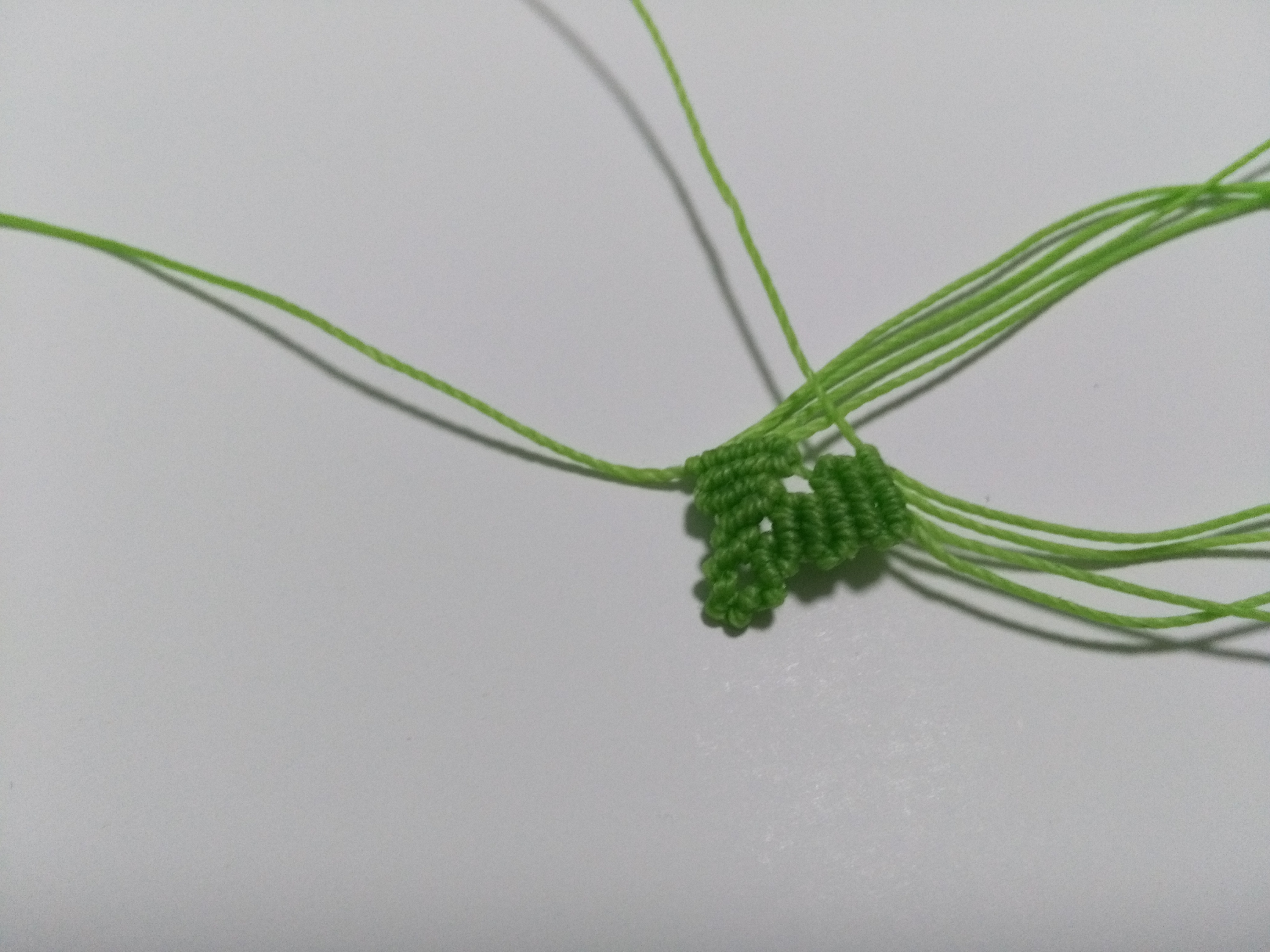 玛瑙豆子编手机吊坠法教程,玉豌豆吊坠怎么编绳