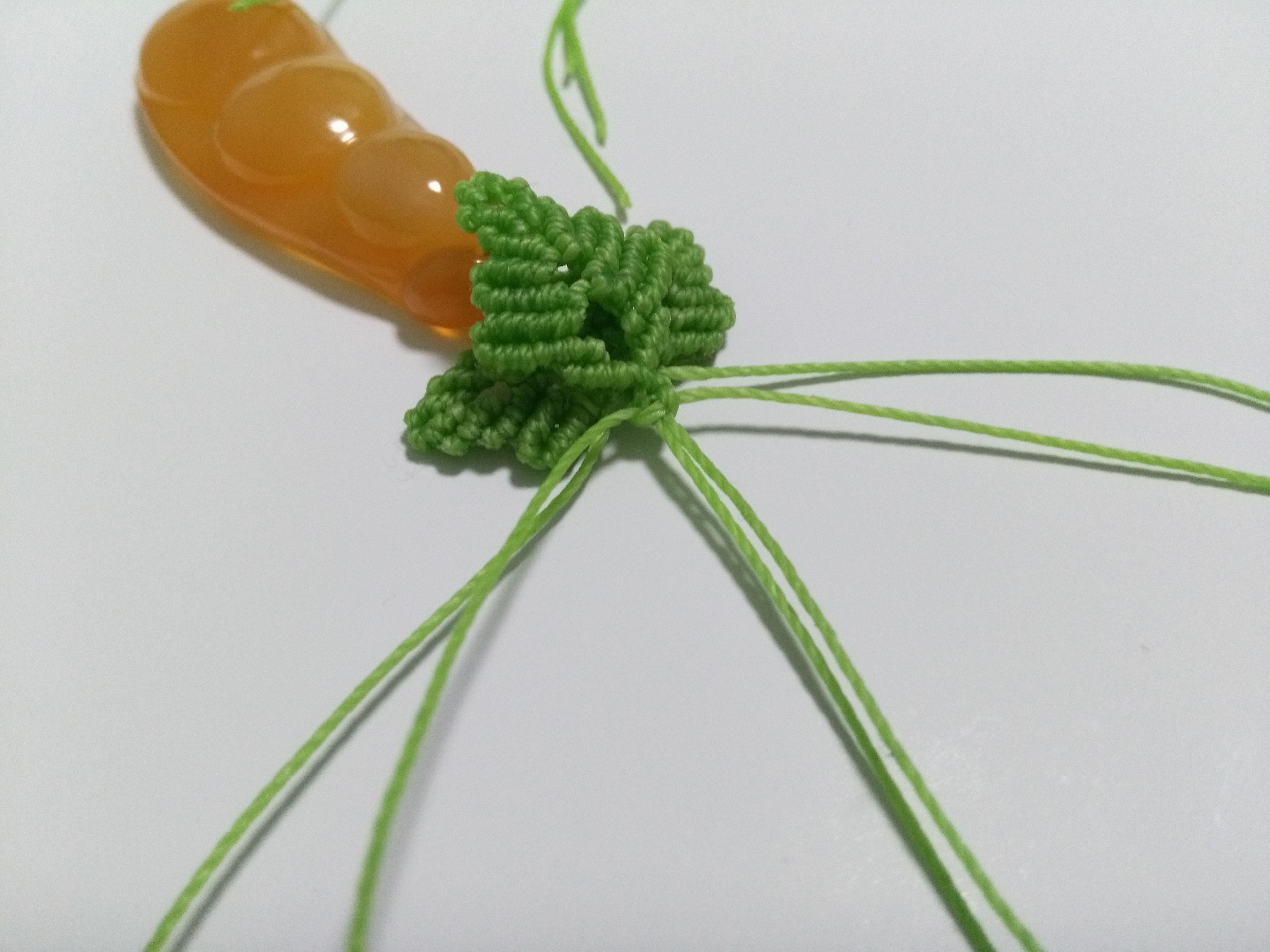 玛瑙豆子编手机吊坠法教程,玉豌豆吊坠怎么编绳