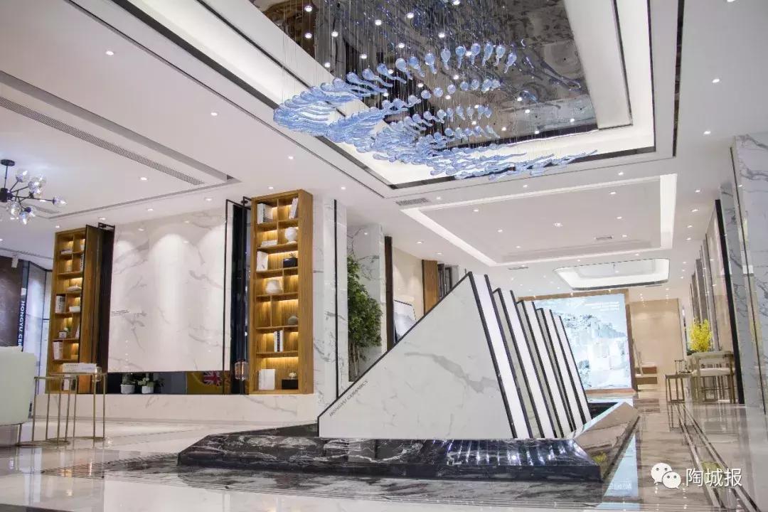 你肯定没见过这些美成仙的瓷砖展厅，估计在这里搬砖都要穿正装！